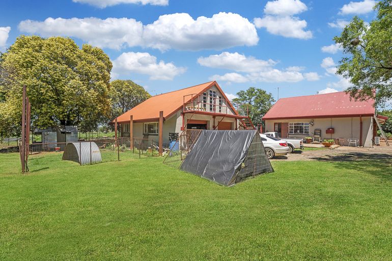 garage and chicken tractor 2021